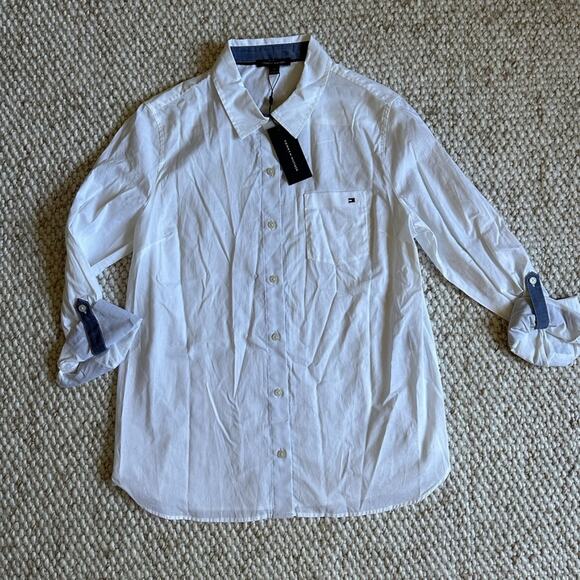 NWT Tommy Hilfiger Women’s White Button Down Shirt Size Medium - Picture 1 of 4